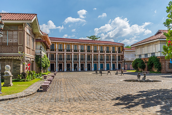 Las Casas Filipinas de Acuzar